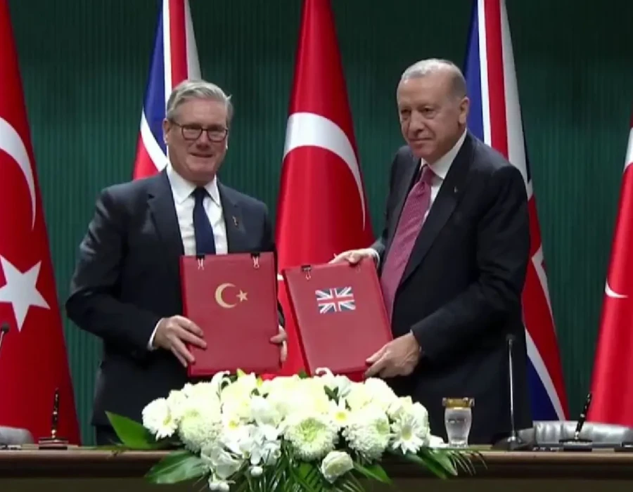 SON DAKİKA: İngiltere ile imzalar atıldı: Türkiye 44 Eurofighter alacak
