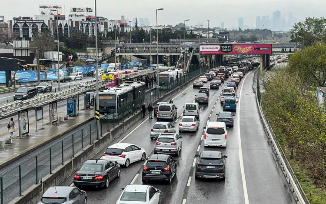 Tatilciler dönüyor: İstanbul'da trafik yoğunluğu yükseldi