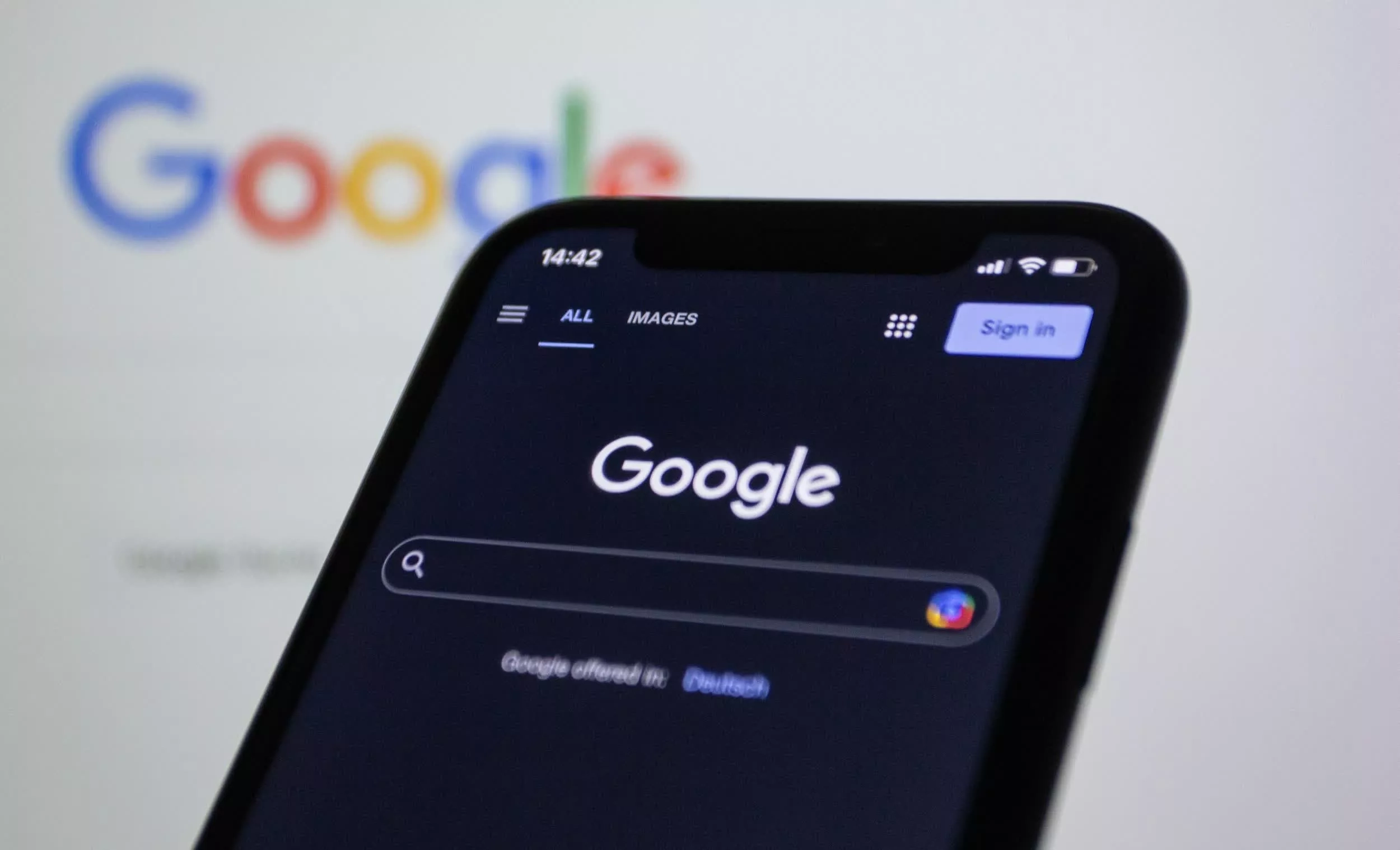 Google’ın yapay zeka arama motorunda dakikada 1 milyon yanlış cevap