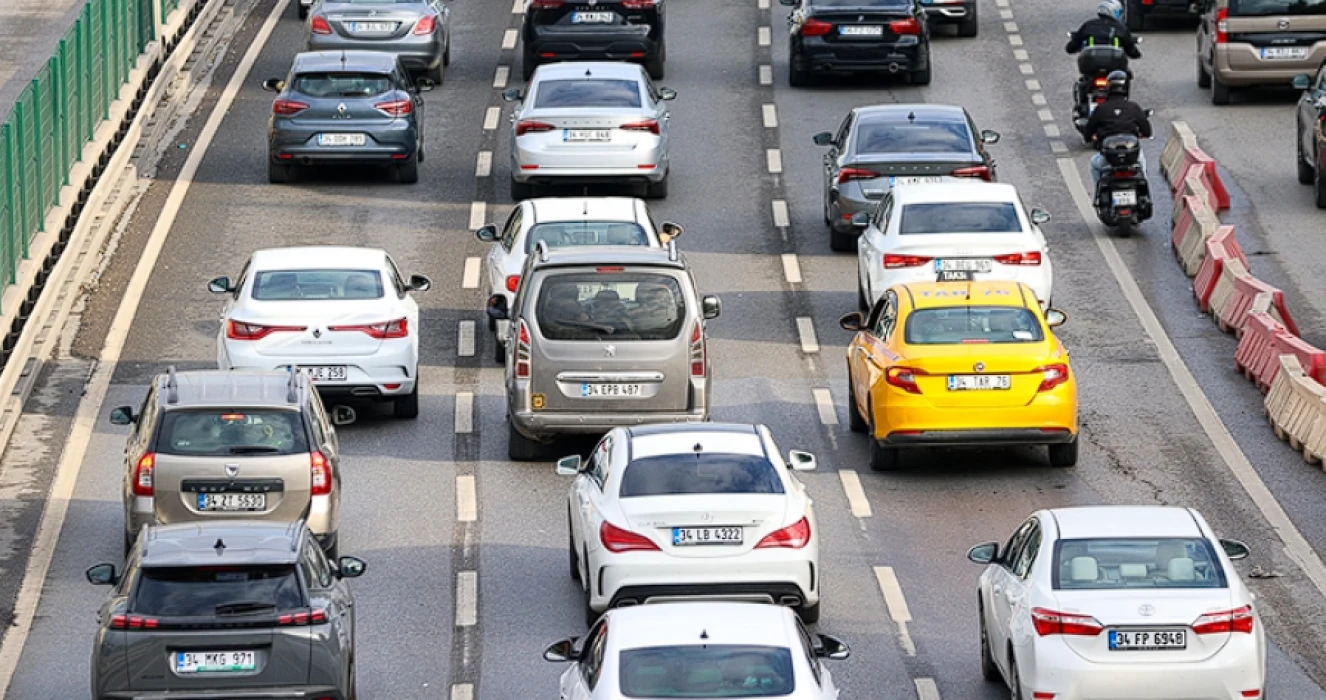 SON DAKİKA: APP plaka cezası kalktı mı? Tarih 1 Ocak 2027'ye uzatılıyor