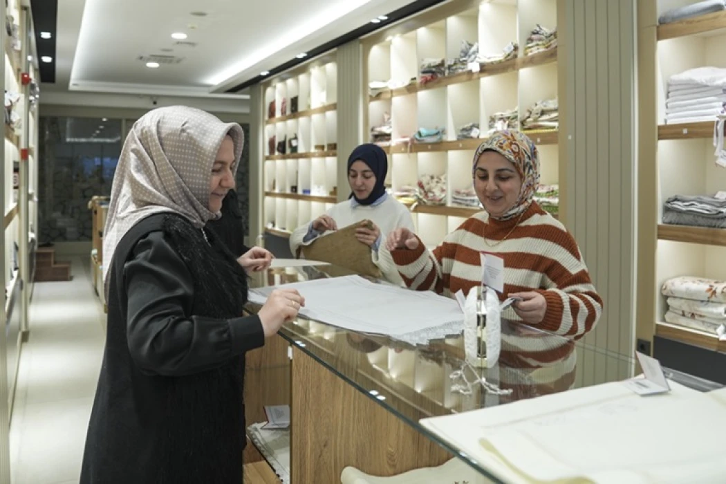 Sandıktaki çeyizler iyiliğe dönüşüyor