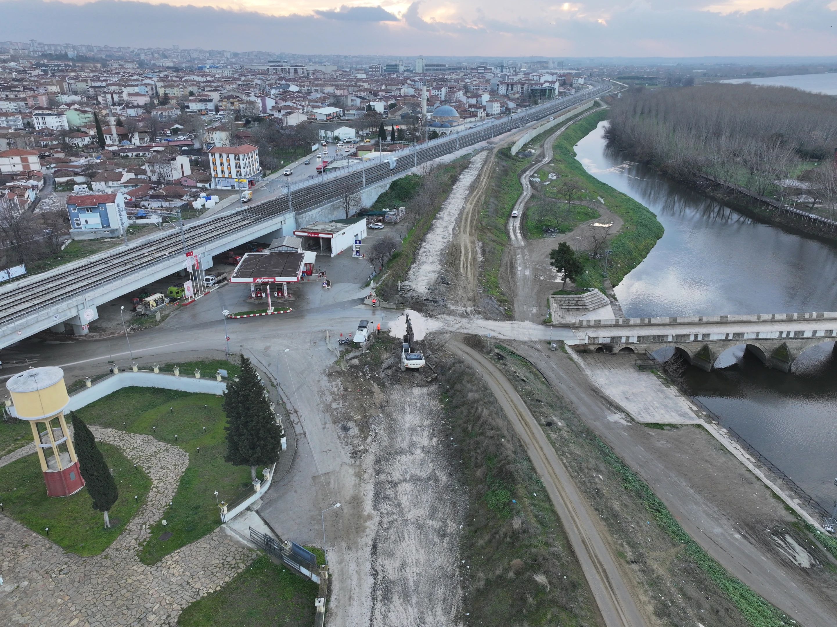 Hızlı tren projesi geliyor! Edirne'de Tunca Köprüsü girişindeki hemzemin geçit kaldırılıyor