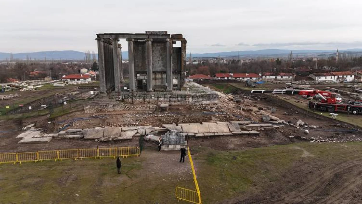 Aizanoi'deki Zeus Tapınağı'nın restorasyon çalışmalarına gelecek yıl başlanacak