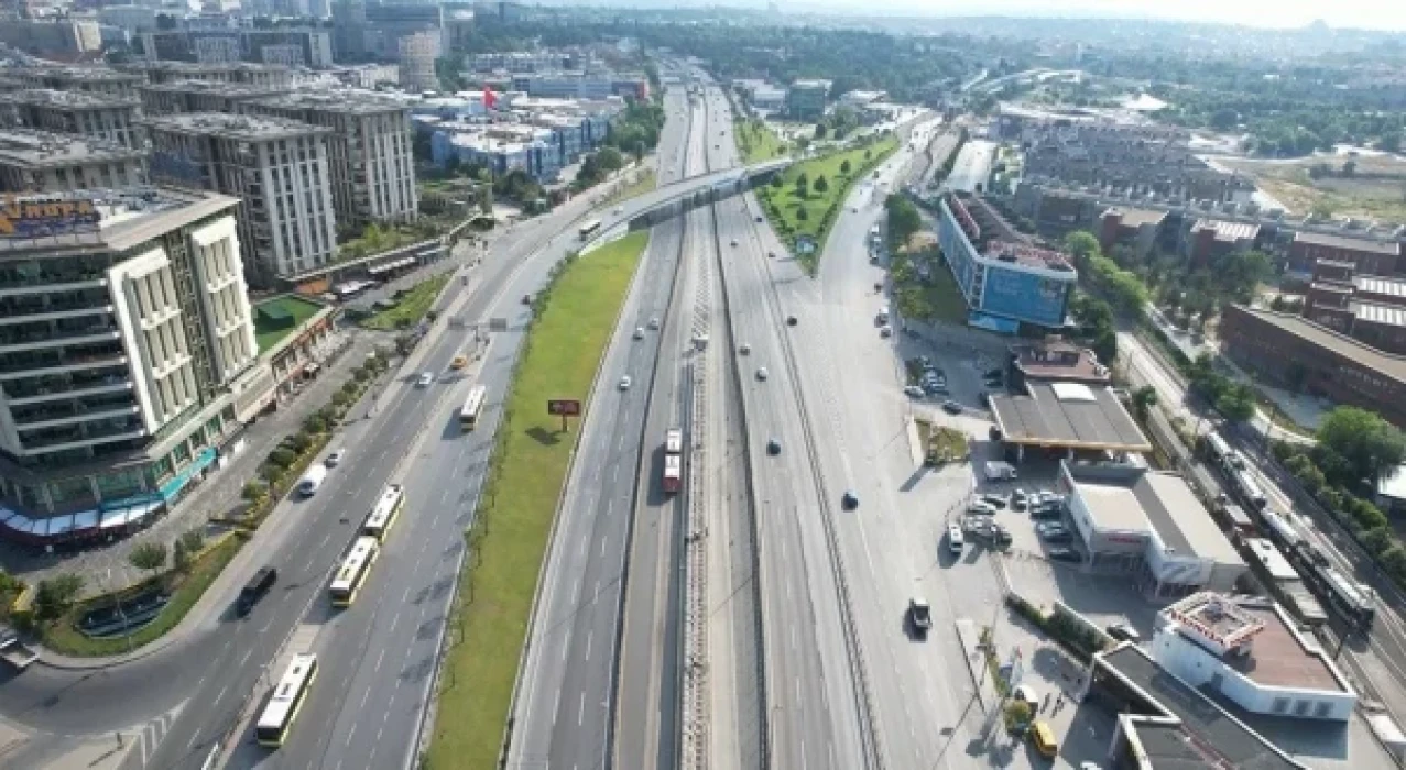 İstanbul'da bayram sakinliği: Yollar yine boş kaldı