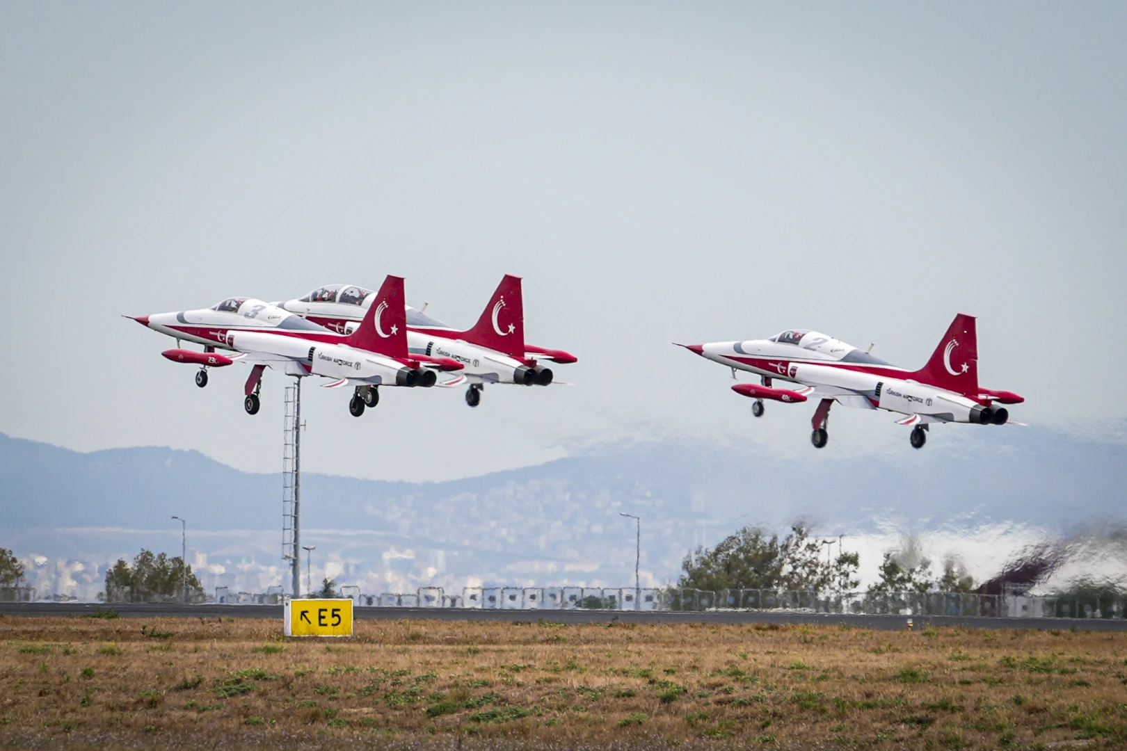 Türk yıldızlarından TEKNOFEST'te gövde gösterisi
