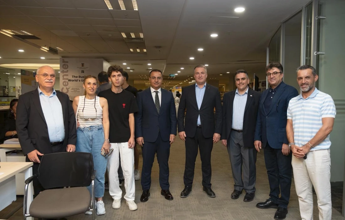 Üniversitede yeni kayıt heyecanı