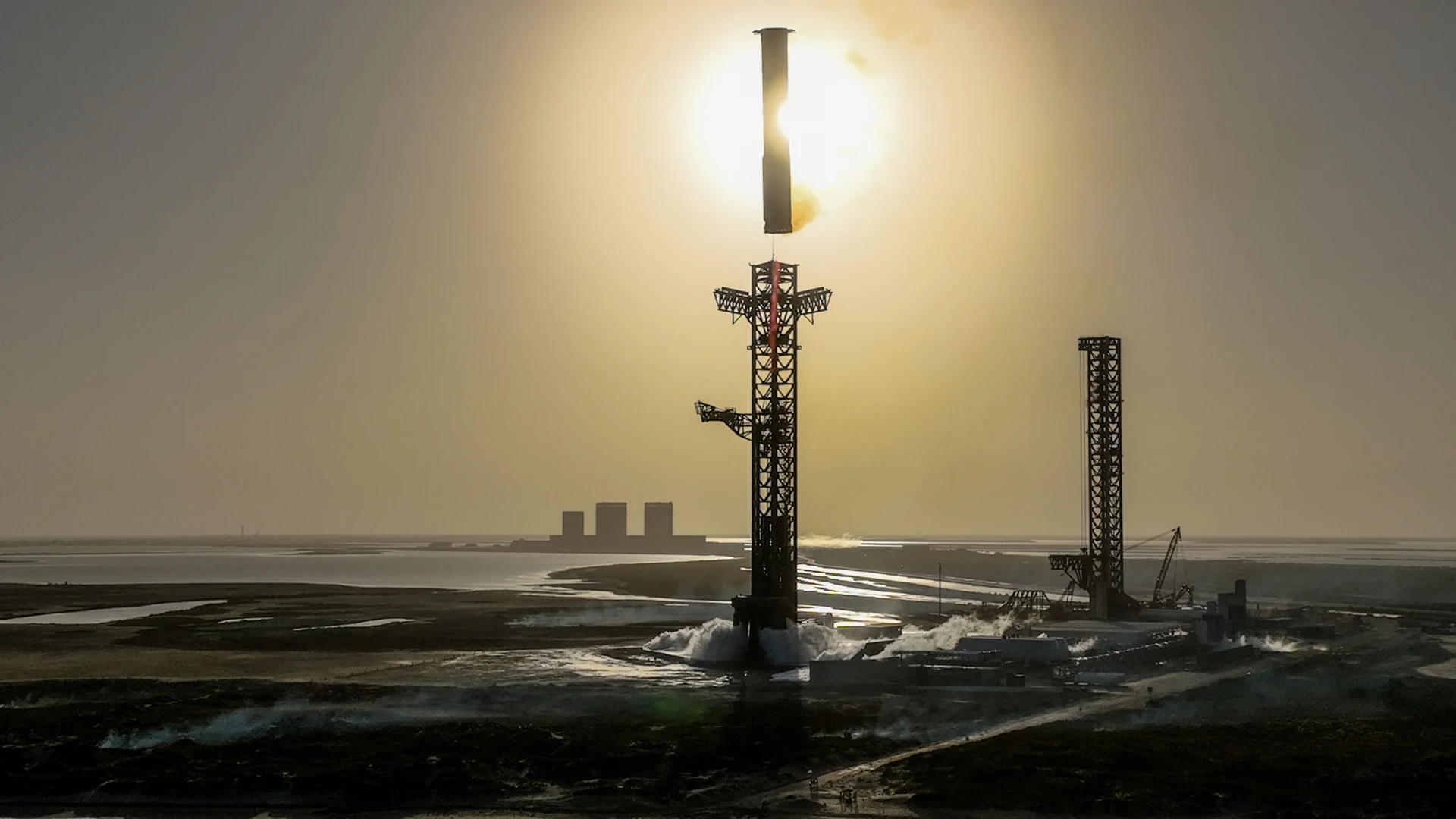 SpaceX’in Starship’i ikinci kez test uçuşunda başarısız oldu