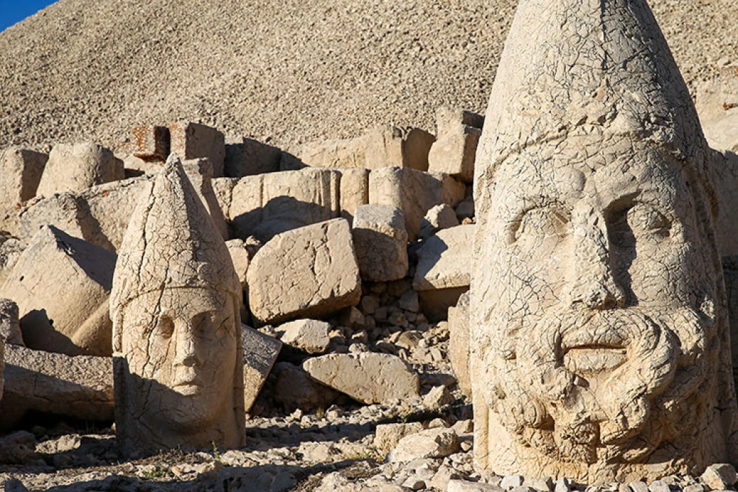 Nemrut Dağı’nı 7 yılda 1 milyon 38 bin kişi ziyaret etti