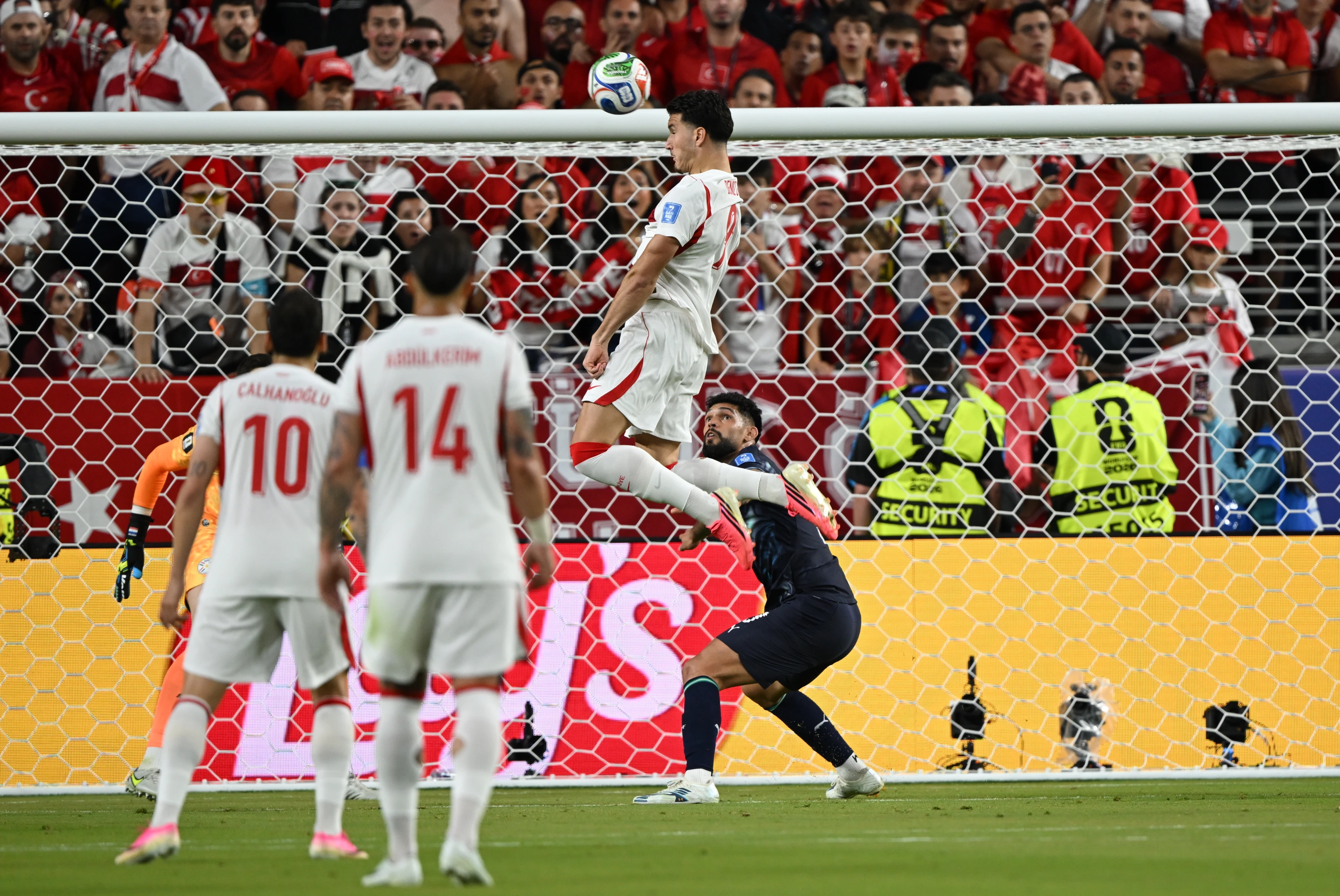 A Milli Futbol Takımı Dünya Kupası'nda gruptan çıkma şansını kaybetti