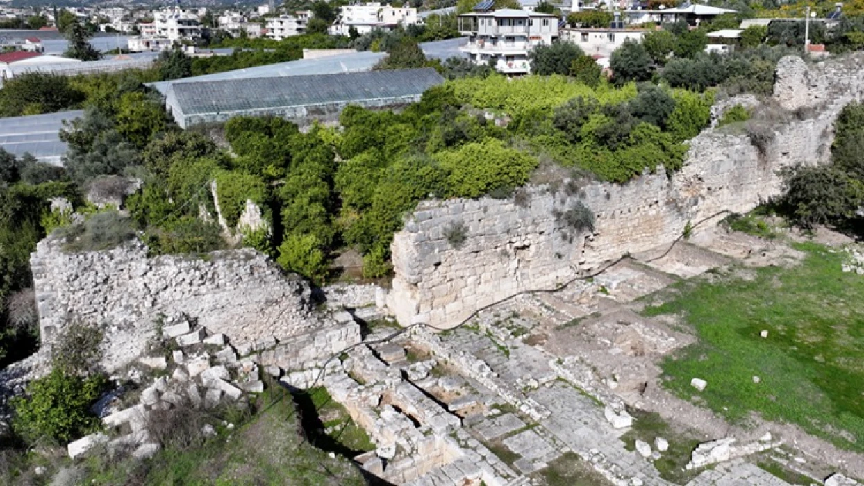 Limyra Antik Kenti'nde 43 yıldır aranan Zeus Tapınağı bulundu