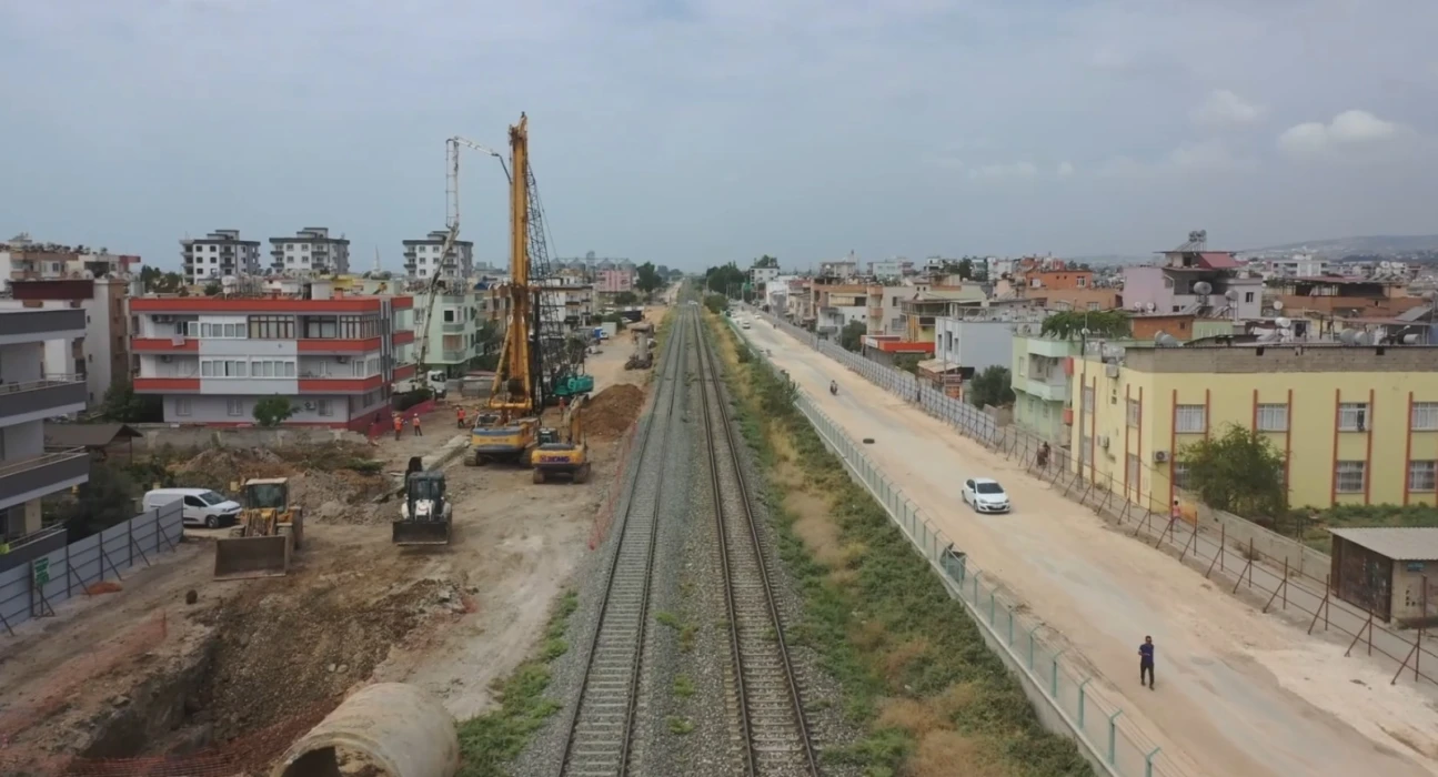 Yeni bir ticaret omurgası: Mersin limanları Orta Koridor ve Kalkınma Yolu'na bağlanacak