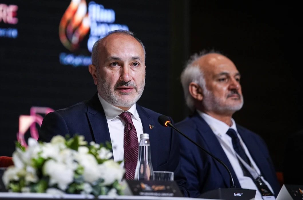 'Bölgesel İstikrar için Bilim Diplomasisi' Bildirgesi İstanbul'da açıklandı