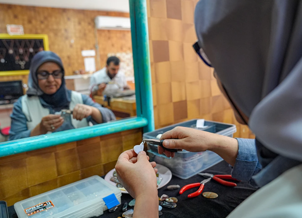 Eski kablolar takıya dönüştü: Diyarbakır’da sıfır atıkla bakırdan sanat eseri üretildi