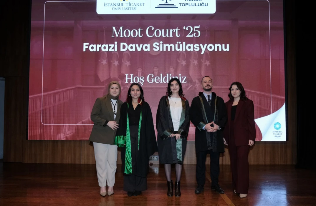 Hukuk öğrencilerine farazi dava simülasyonu