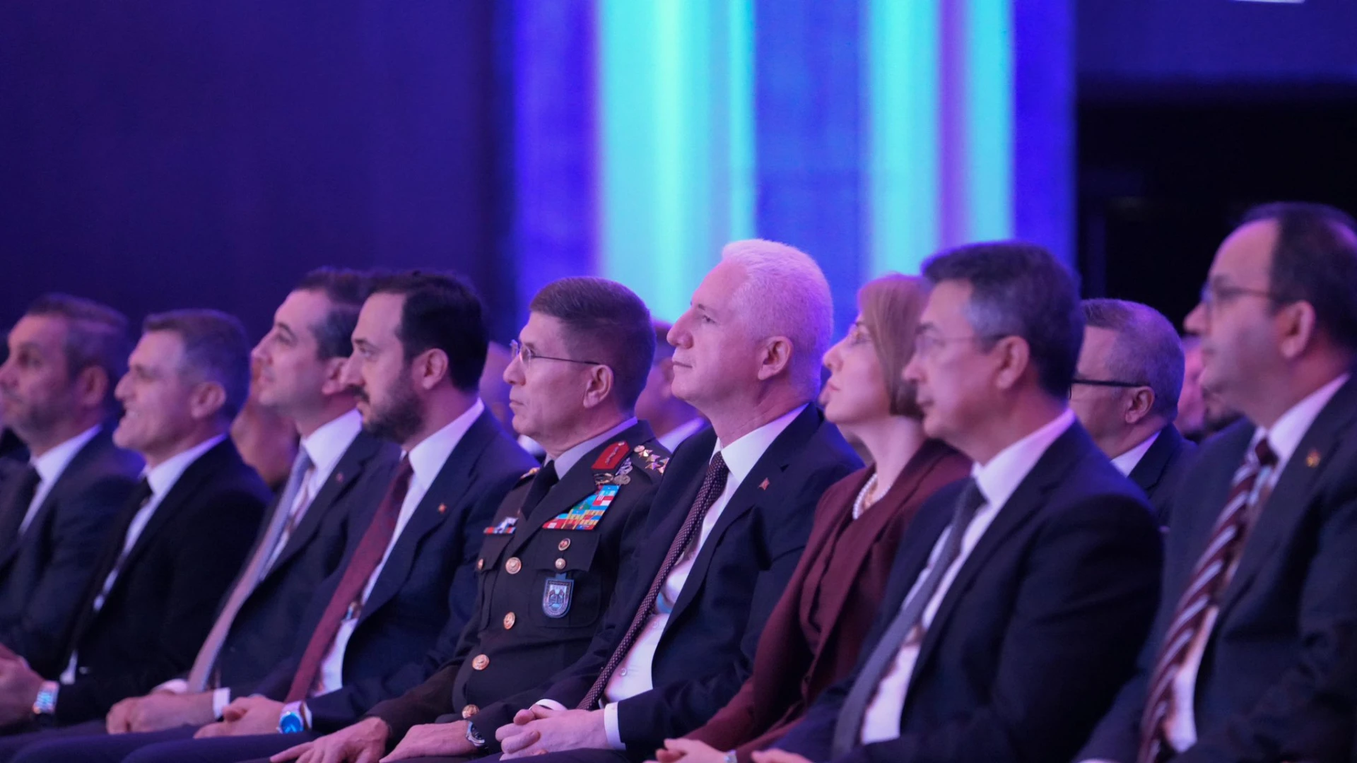 İstanbul Valisi Davut Gül açıkladı: 'Gönülden Bir Öğün projesiyle 100 bin öğrenciye ulaşılacak'