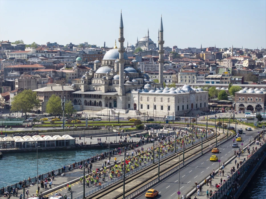 Küresel Sumud Filosu'na destek için pedallar İstanbul'da çevrildi