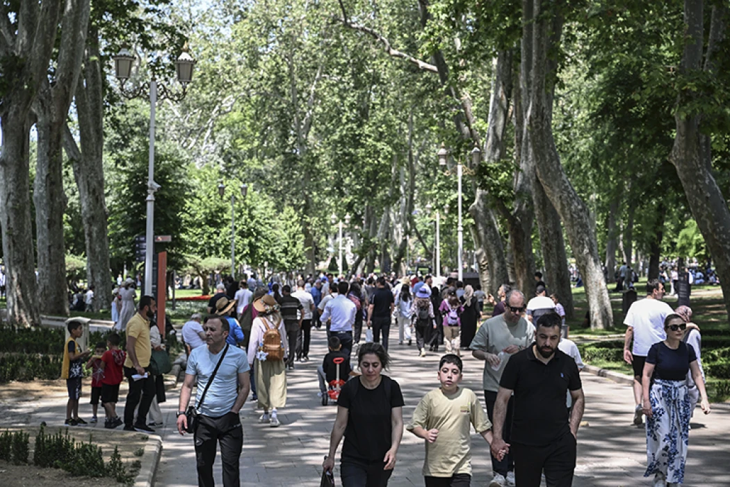 Bayramın üçüncü günü İstanbul'da ziyaretçi yoğunluğu