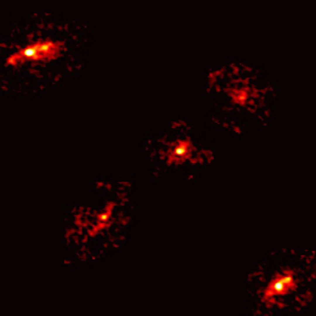 Nadir kozmik düzen: Beşli merceklenme karanlık maddeyi ifşa etti