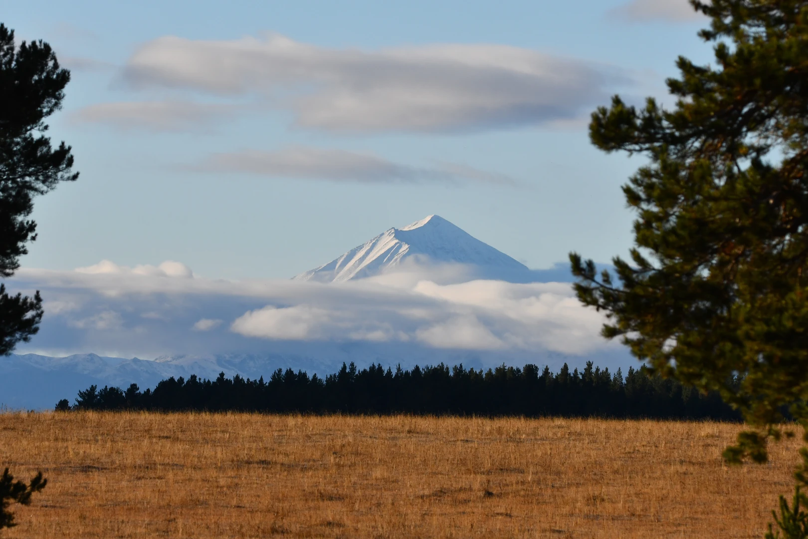 Yurdun batısında güneş doğusunda kar yağışı var
