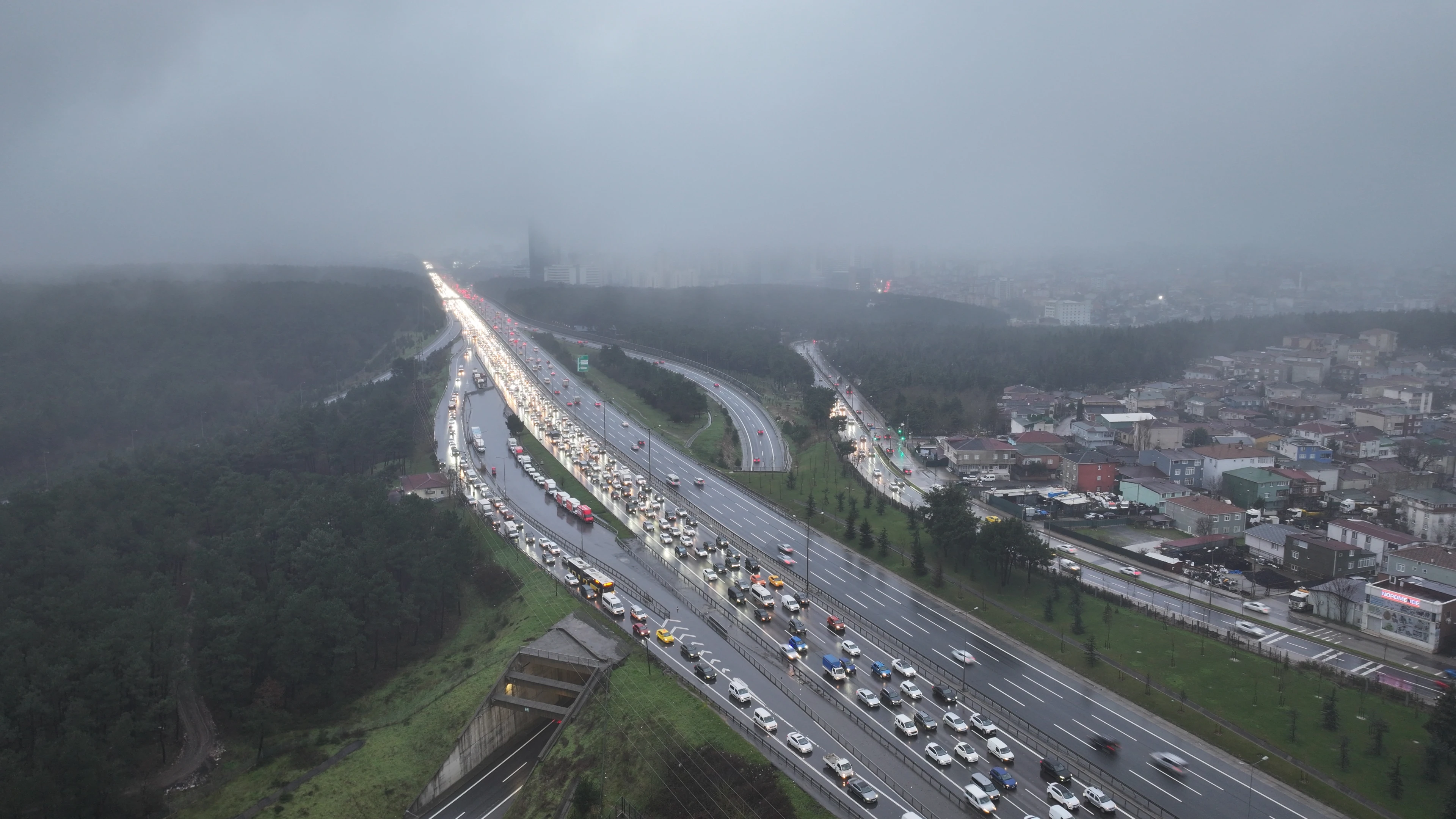 2 ŞUBAT 2026 YOL DURUMU | Okullar açıldı trafik yoğunluğu beklenenin altına kaldı