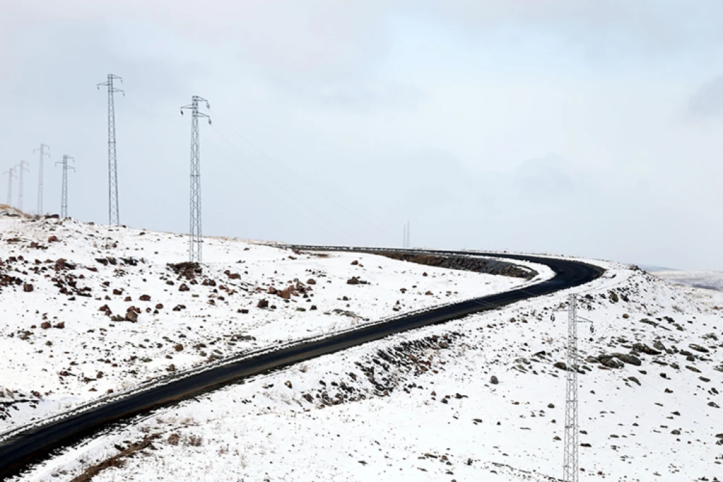 SON DAKİKA: Yurdun bazı kesimlerinde kar etkili oldu! İşte o kareler