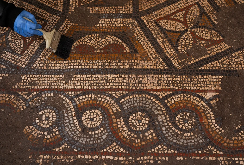 Smyrna'da, Süleyman düğümü motifli mozaikli oda keşfedildi