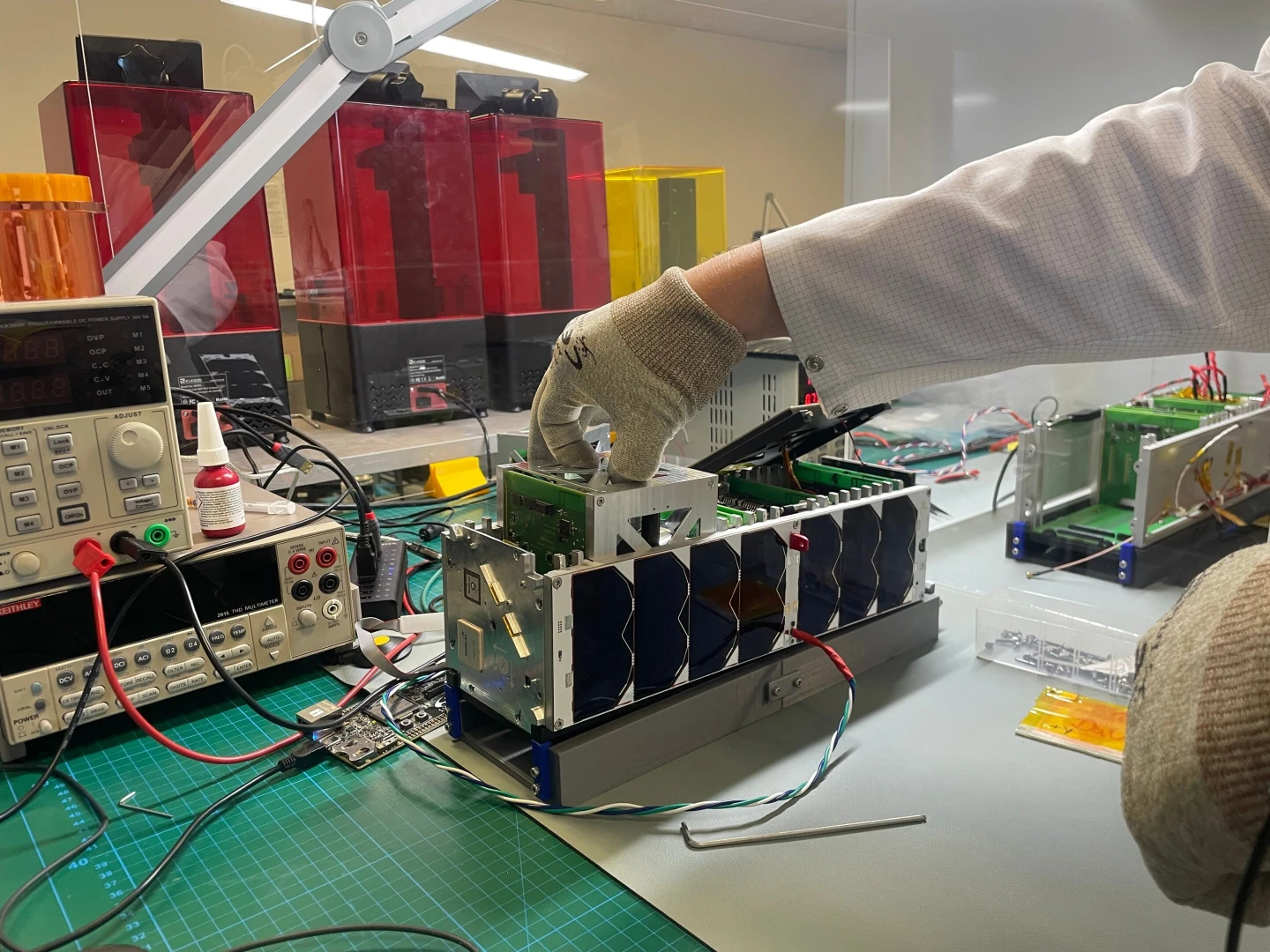 Yapay zeka ilk kez bir uyduyu yörüngede kontrol etti