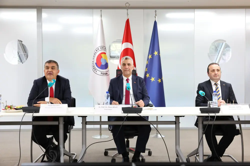 Ticaret Bakanı Bolat, Brüksel'de üst düzey temaslarda bulundu
