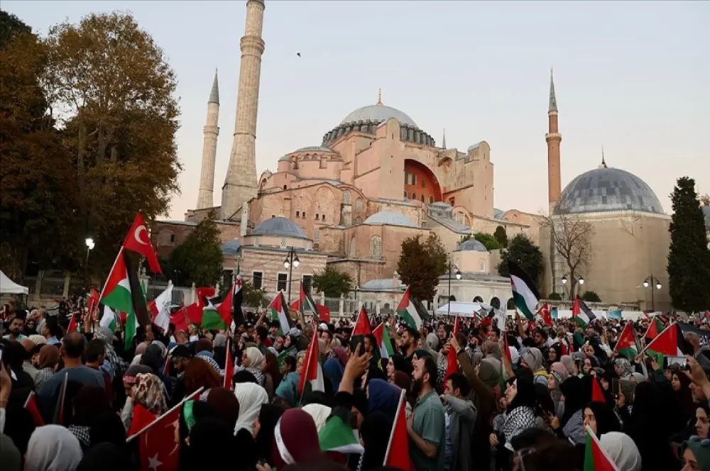 İstanbul'da 'Büyük Filistin Yürüyüşü' düzenlendi