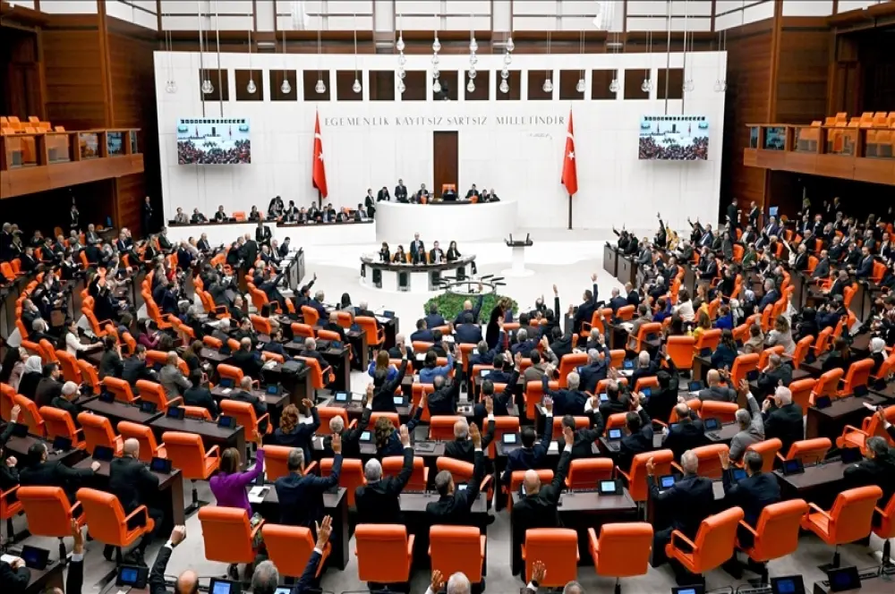 Ekonomiye ilişkin düzenlemeler içeren kanun teklifi komisyonda kabul edildi