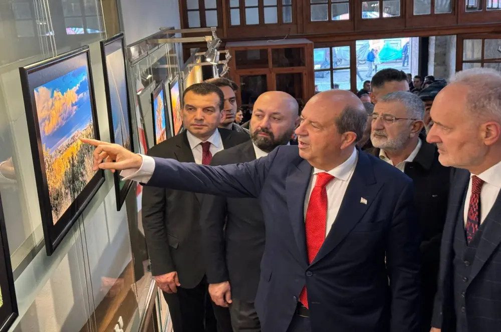 Cumhurbaşkanı Ersin Tatar'ın objektifinden KKTC sergisi İstanbul'da açıldı