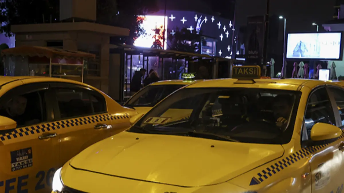 SON DAKİKA: Toplu taşıma ve taksiler için yeni karar! Resmi Gazete'de yayımlandı: Milyonları ilgilendiriyor