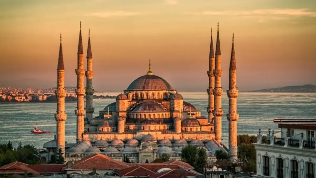 Cuma namazı nasıl kılınır, cuma namazı kaç rekat ve cuma namazı farz mı?