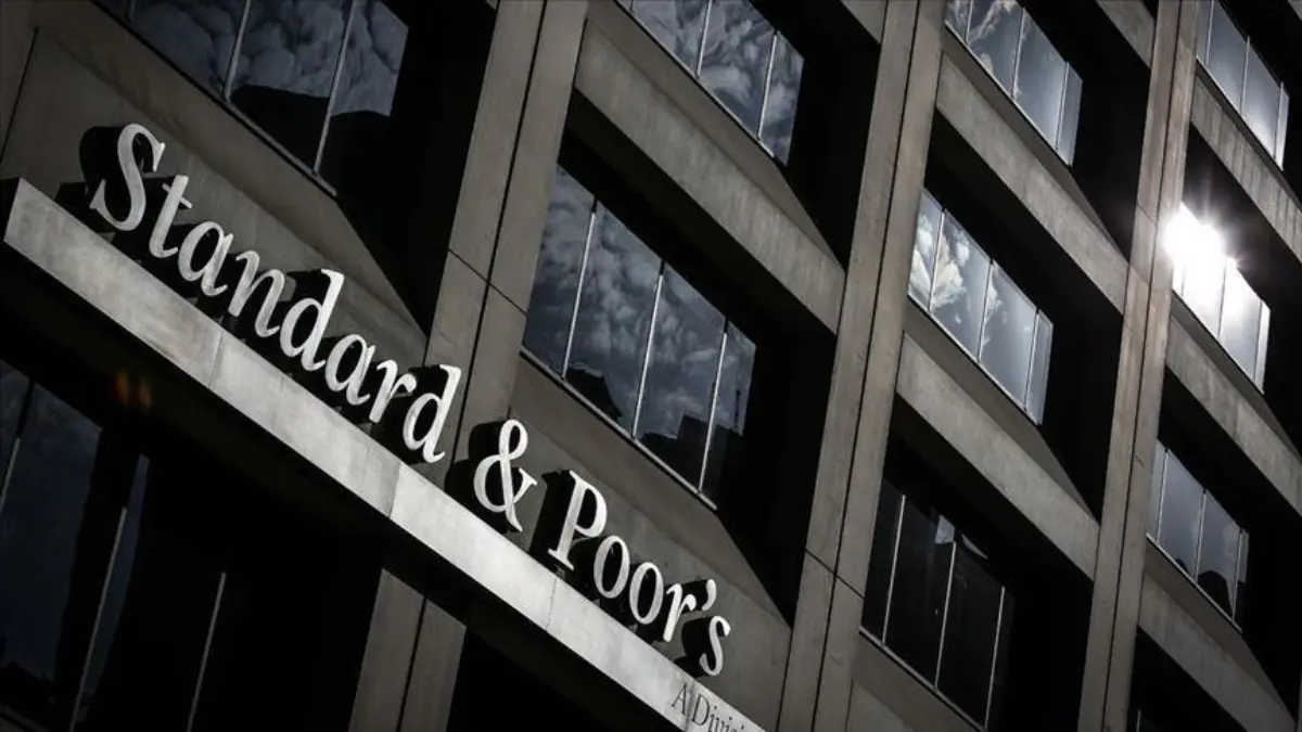 S&P'den Fransa'ya negatif not!