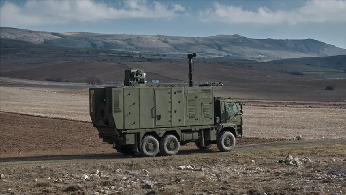 Çelik Kubbe'ye güç katacak! Drone avcısı GÖKBERK tek tek imha etti