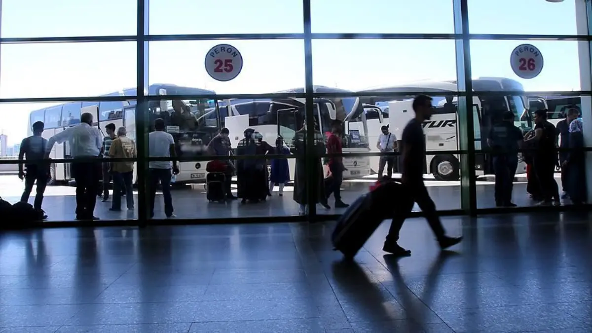 Otogarlarda bayram yoğunluğu başlıyor! Biletler için uyarı geldi