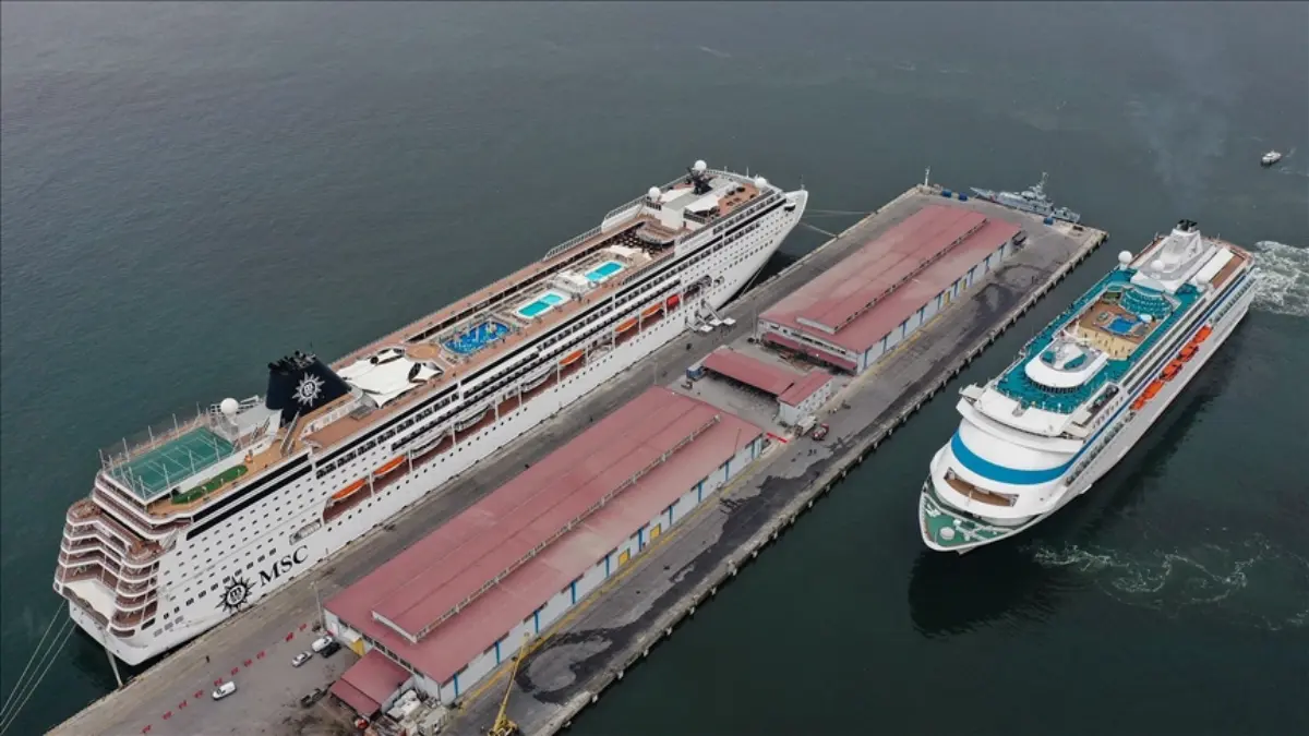 Kruvaziyer turisti Türkiye'yi sevdi