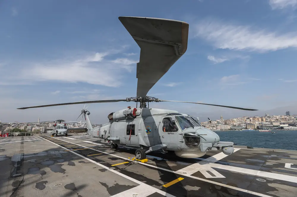 TCG Anadolu gemisi