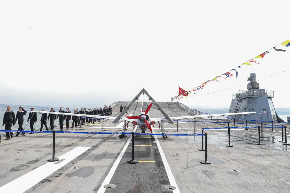 TCG Anadolu gemisi