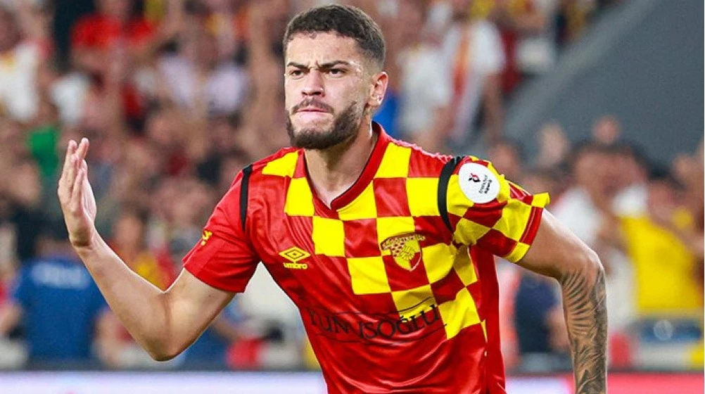 Beşiktaş’ta forvet harekatı başladı! Gözler Romulo ve Rey Manaj’da
