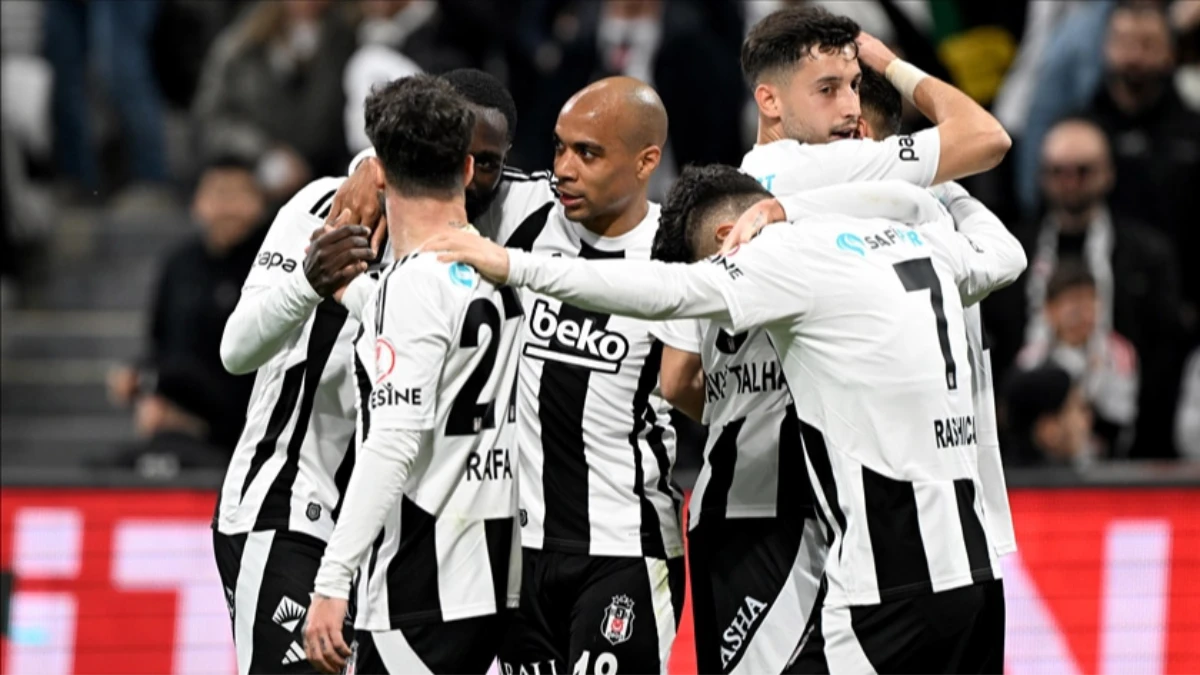 Beşiktaş-Başakşehir maçı hangi kanalda, saat kaçta? İşte canlı yayın bilgileri ve İlk 11'ler!
