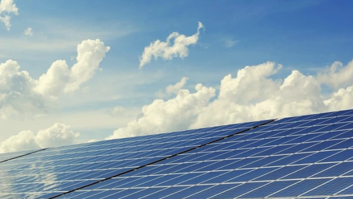 Küresel güneş enerji kurulumunun 655 GW’a ulaşması bekleniyor