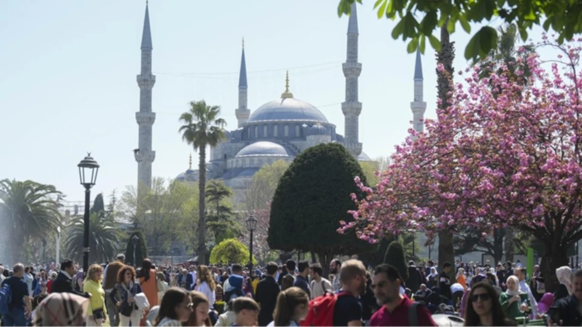 Pandemide eve kapanan yerli turistler, son 3 yılda seyahatin tadını çıkardı