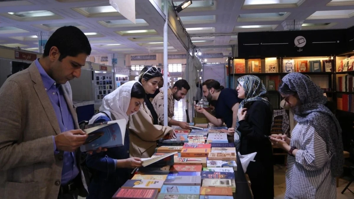 Tahran Uluslararası Kitap Fuarı 36'ncı kez kapılarını ziyaretçilere açtı
