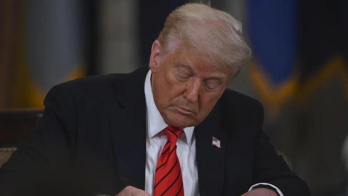 Trump'ın istihbarat çalışanlarını da işten çıkaracağı öne sürüldü