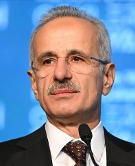 Bakan Uraloğlu:  2,5 saat süren seyahat süresi 36 dakikaya düşecek