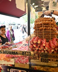 Çarşı pazarda bayram bereketi