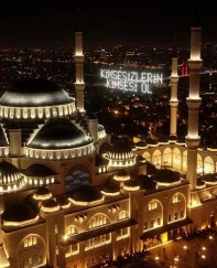 Kadir Gecesi pazartesi günü dualarla idrak edilecek