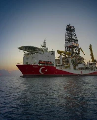 Nisanda vites artacak: Karadeniz ile Somali'de arama ve sondaj çalışmaları