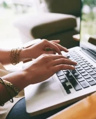 Üniversite öğrencilerinin uygulamalı eğitimi en az 1 dönem olacak!